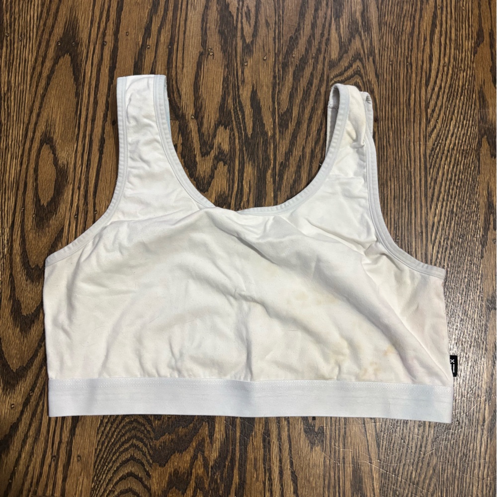 TomboyX White Sports Bra with Wide Straps and Scoop Neckline XL